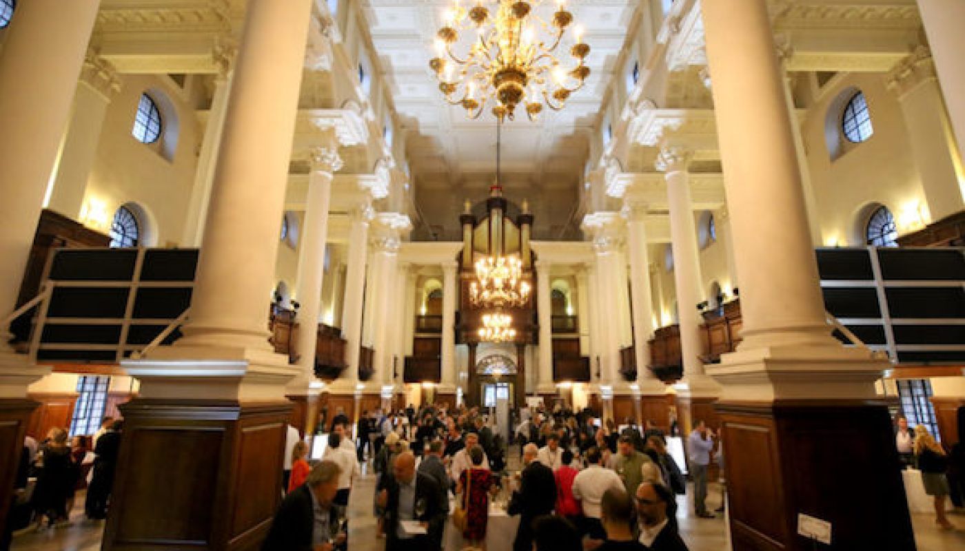 Interior photo of Tyson Stelzer's champagne tasting in London