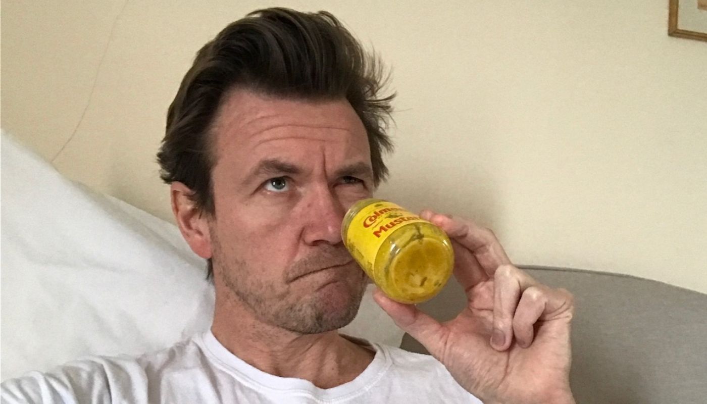 Ali in bed with mustard