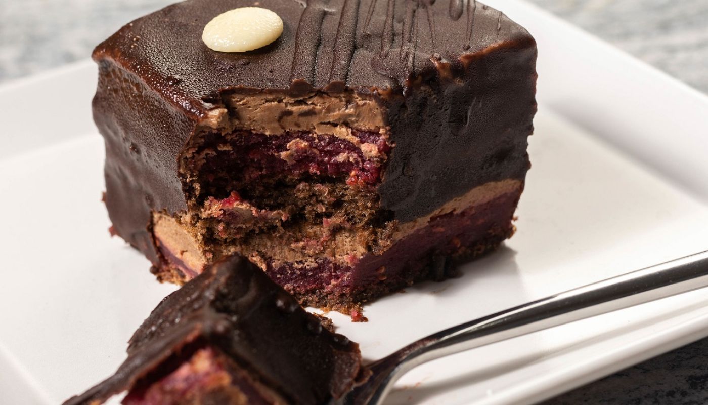 Chocolate cherry cake