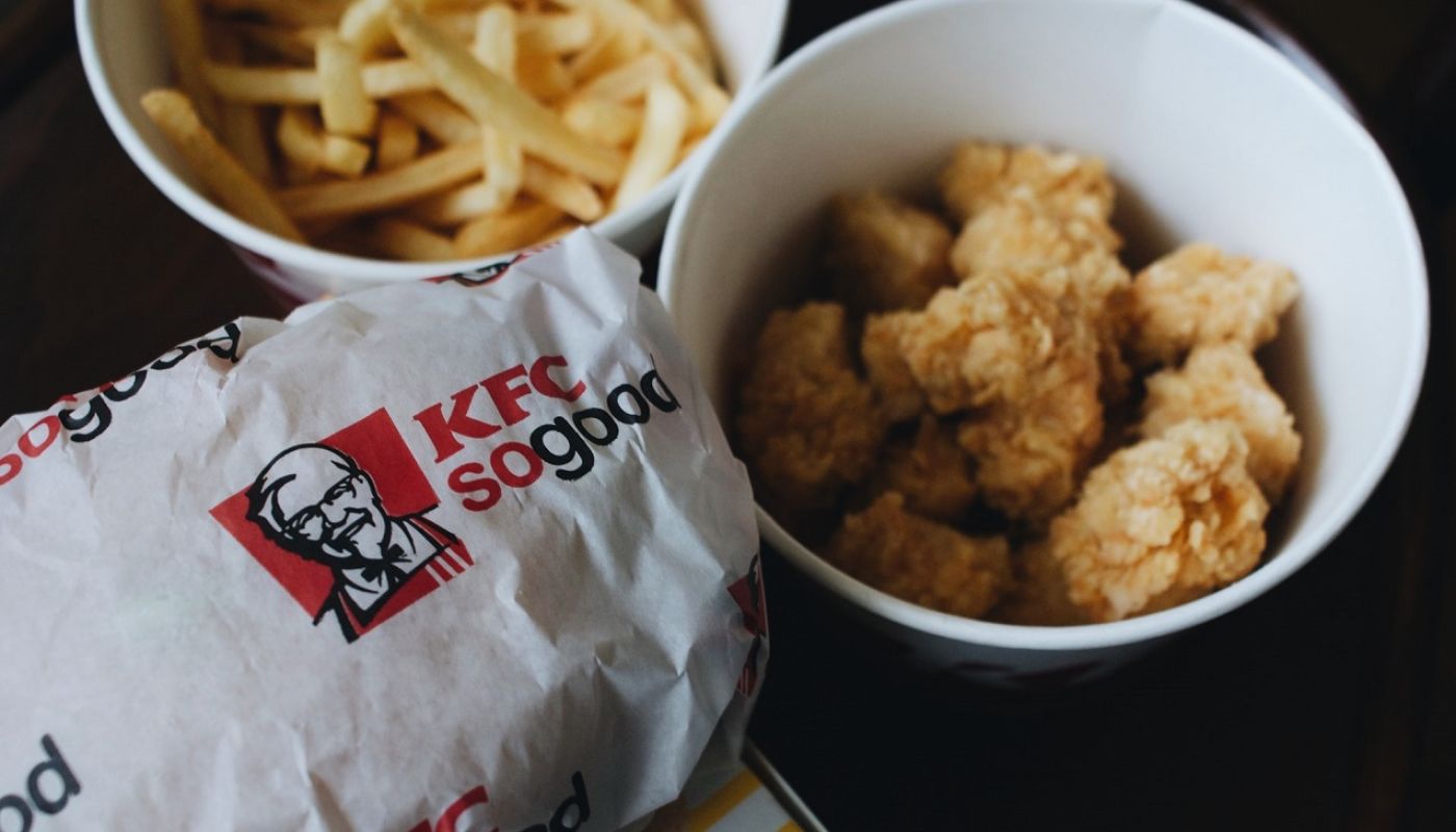 Fried chicken by Aleks Dorohovich - unsplash