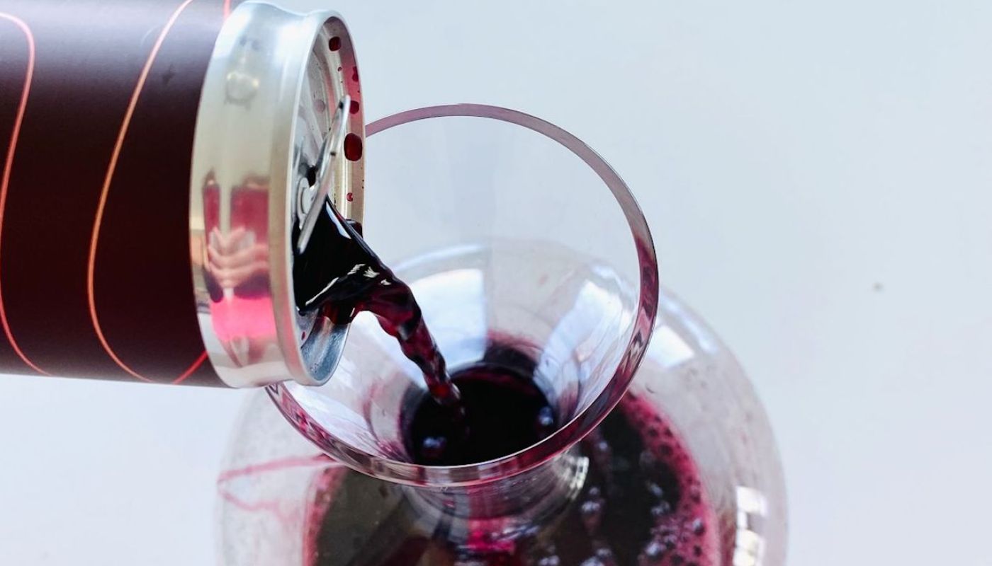Decanting a can of wine