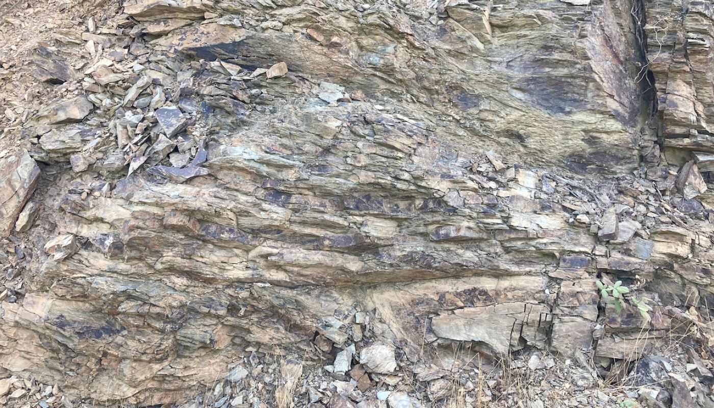 Schist by the road in Faugeres