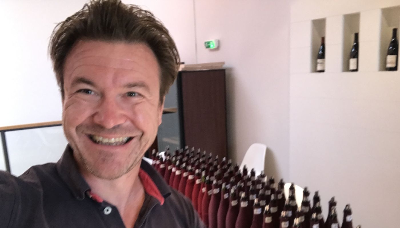 Alistair Cooper MW tasting Gigndas 2019 blind