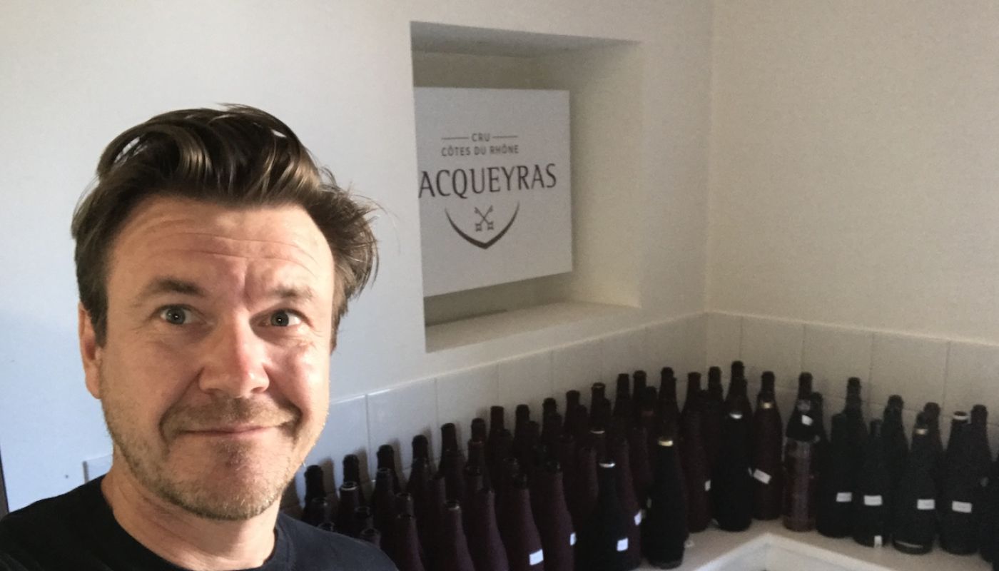 Alistair Cooper MW at the HQ of Vacqueyras for a blind tasting of 2019s