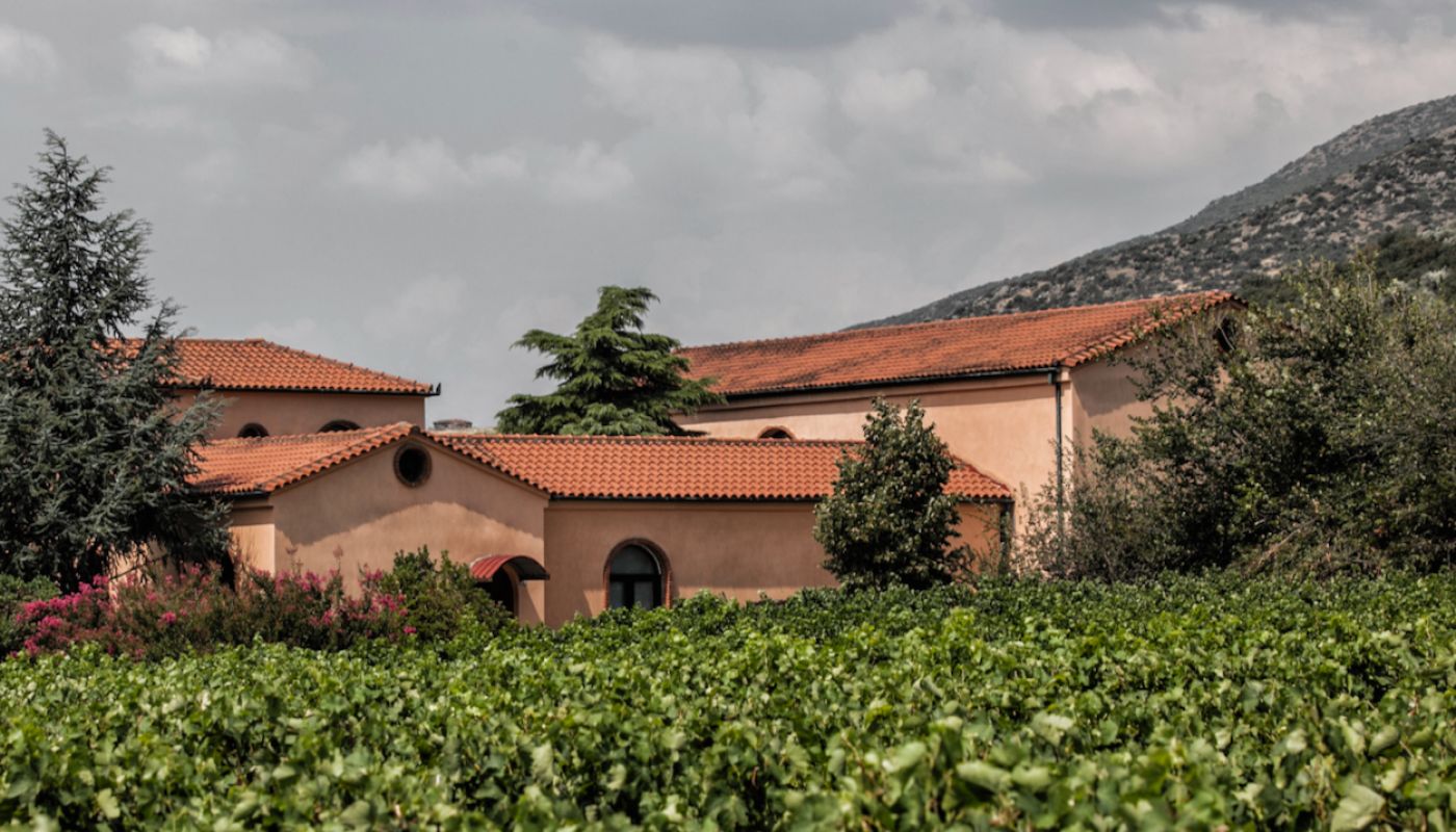 Dougos winery Rapsani