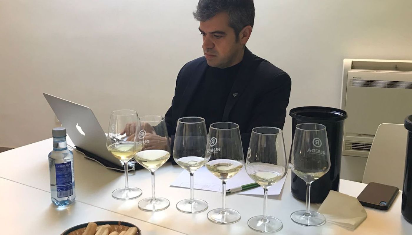 Ferran tasting Rueda