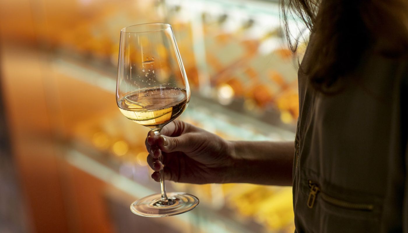 JR glass white wine