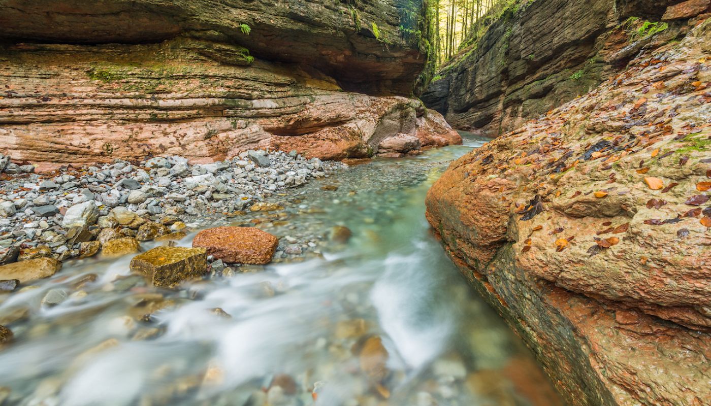 gettyimages-986380744 alpine river Austria