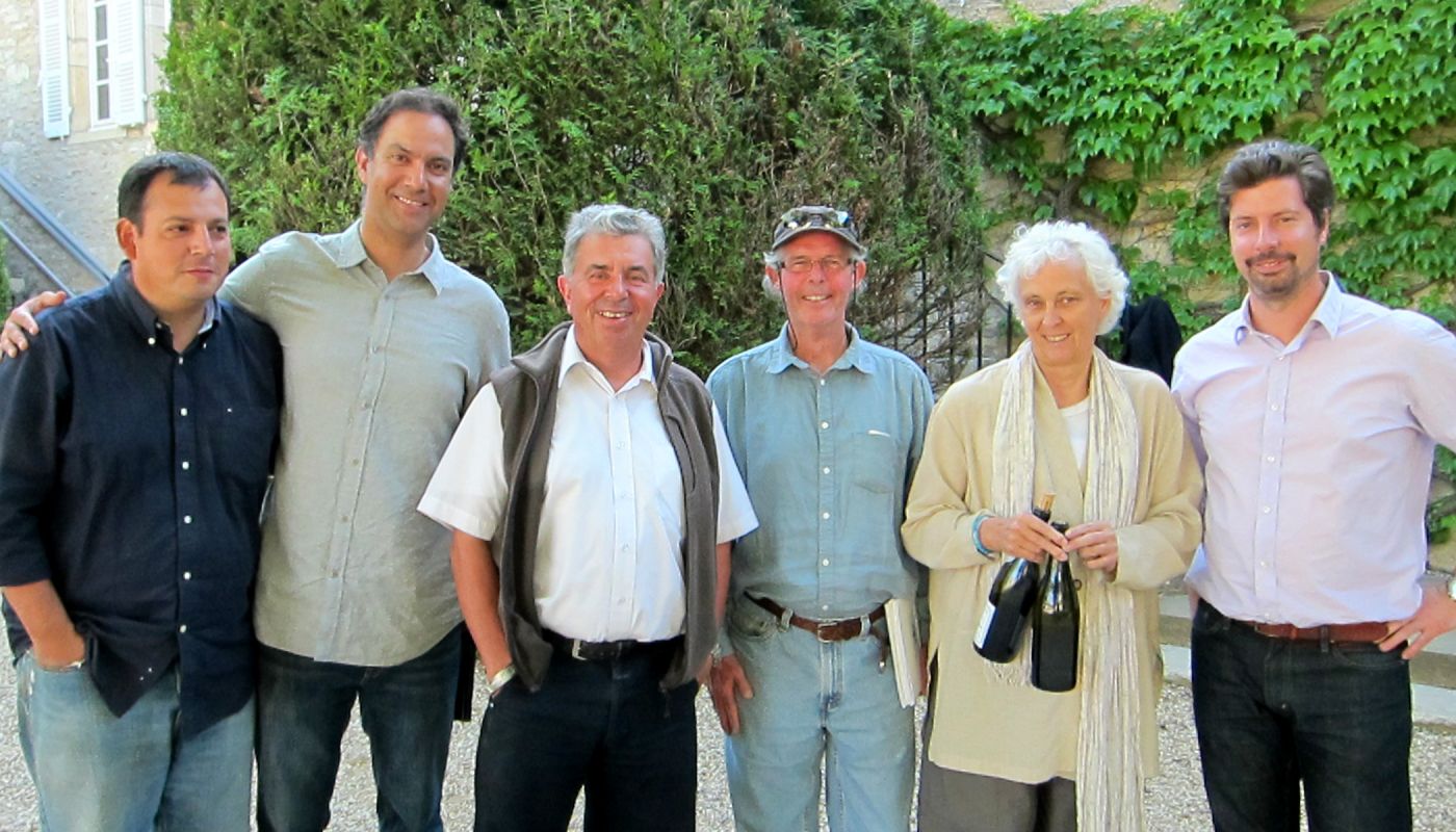 Rodrigo Soto, Alan York, and terroir and soil specialist, Pedro Parra visit renowned soil microbiologist Claude Bourguignon, Anne-Claude Leflaive (who helped to spread biodynamic viticulture across Burgundy), and Antoine Lepetit (specialist in biodynamic viticulture) in 2011. Left to right: Parra, Soto, Bourguignon, York, Leflaive. Credit to Rodrigo Soto