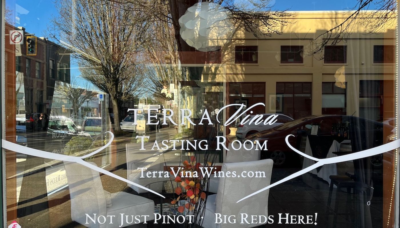 McMinnville bar window
