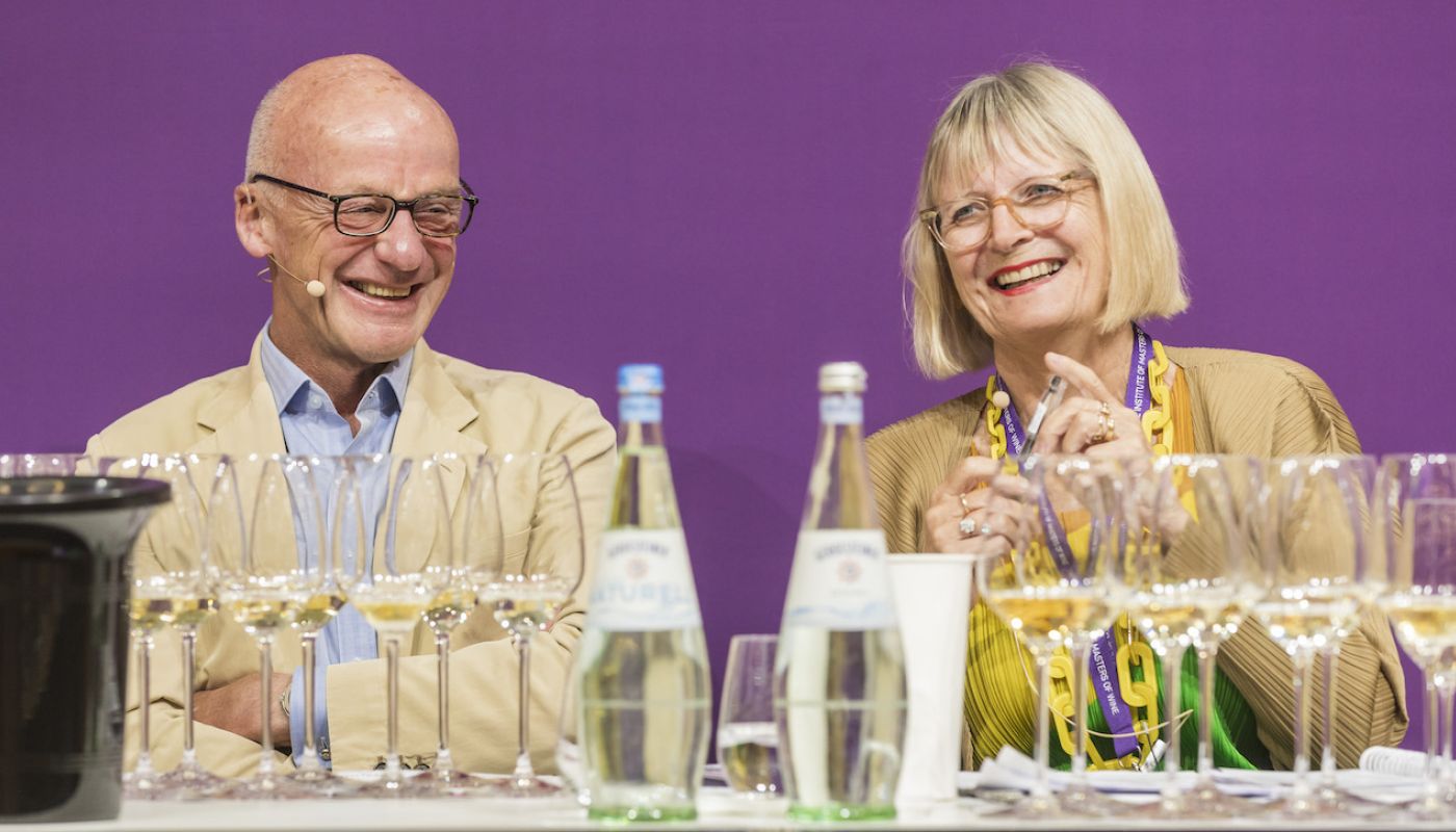 Egon Müller and Jancis at Wiesbaden symposium Riesling tasting