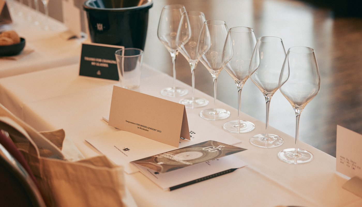 Glasses lined up ready for a taster at the August 2023 Weisbaden GG tastings copyright Franzistegemann