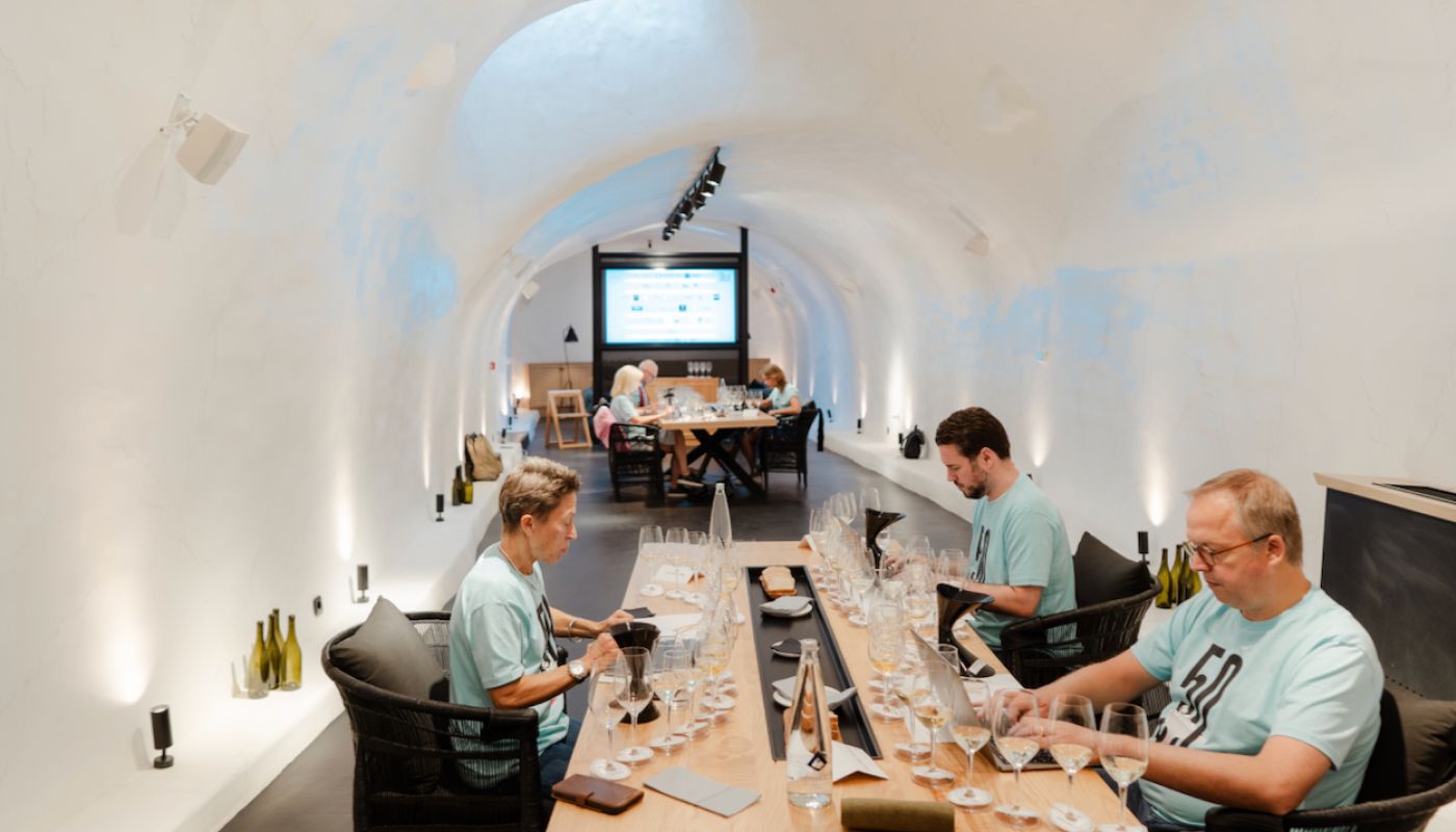 50 GGW judging Santorini