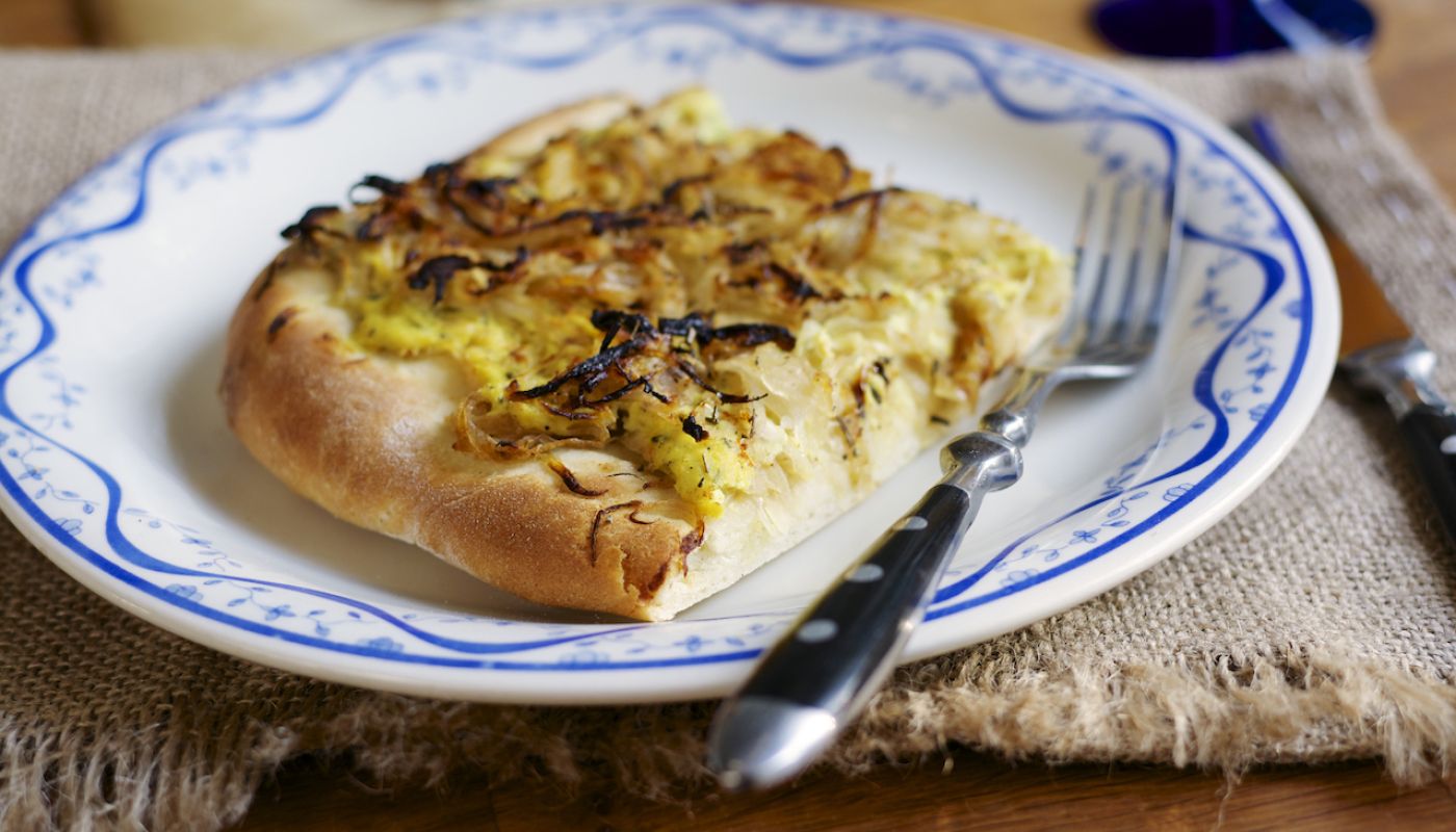 gettyimages-515031471-onion-tart