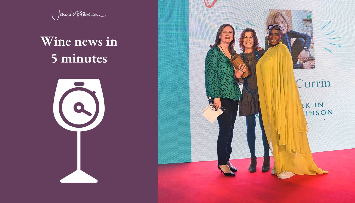 Tamlyn Currin, center, is awarded Drink Writer of the Year by Fortum & Mason
