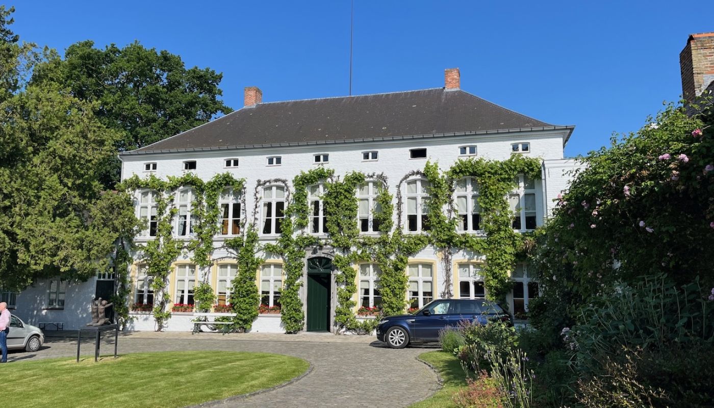 Hof te Cattebeke in Etikhovve, Belgium
