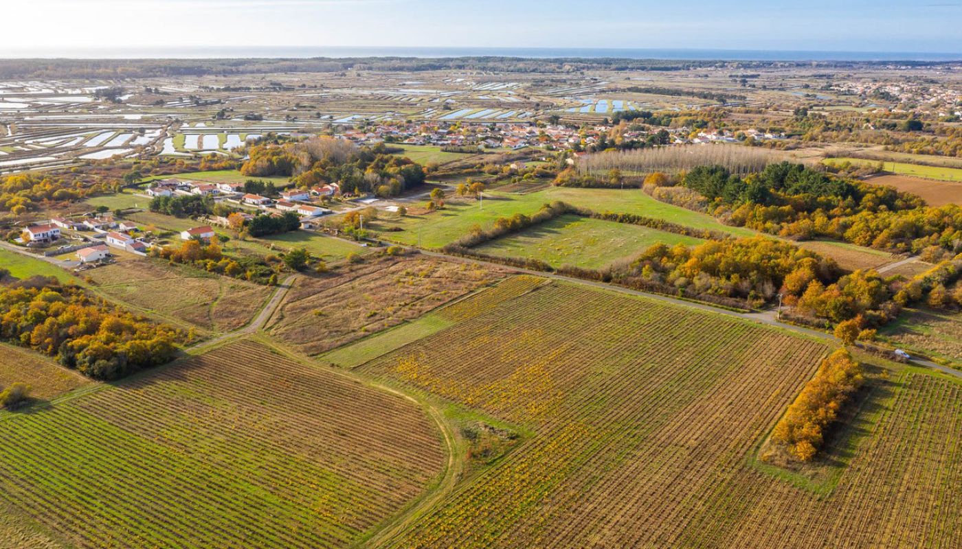 Brem-sur-Mer aerial view