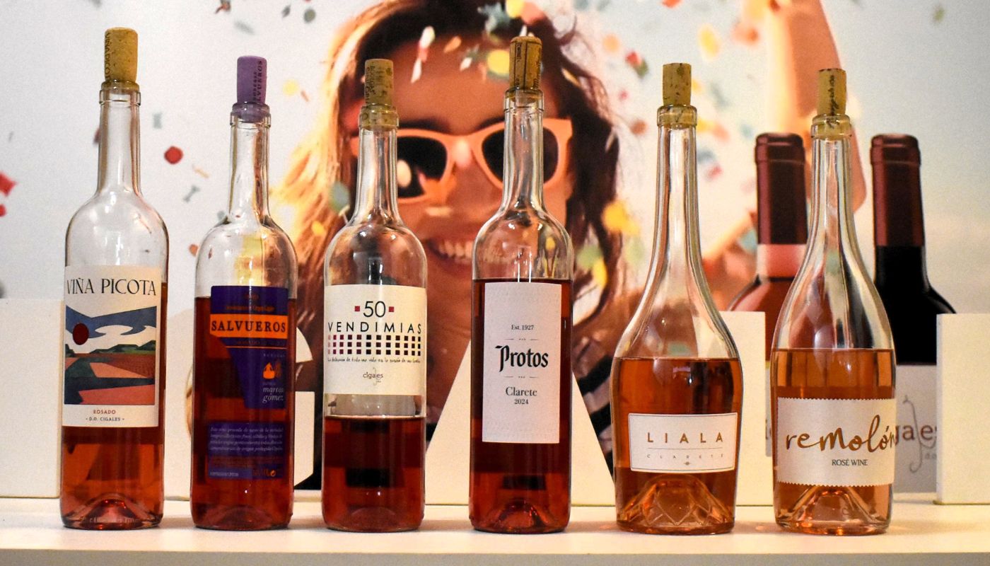 pink Cigales bottle line-up
