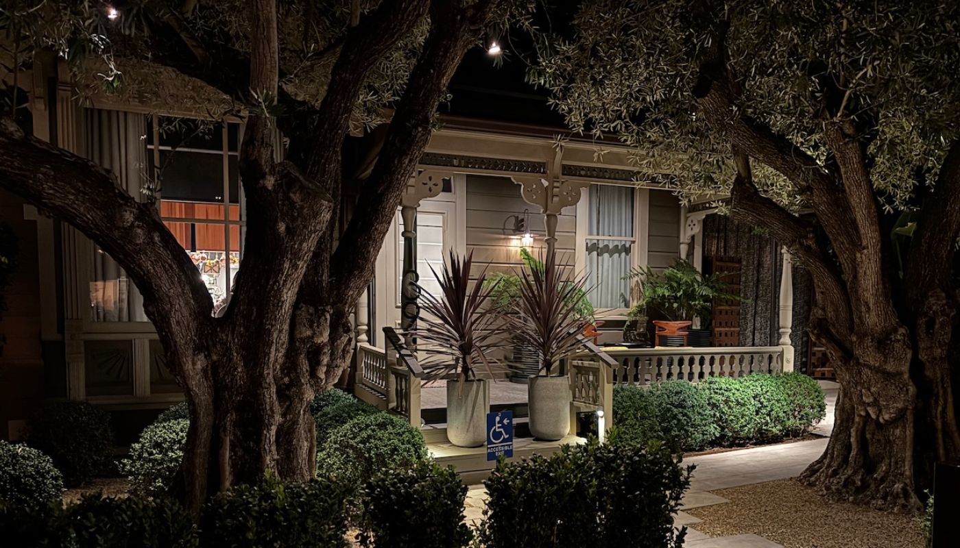 Enclos exterior in Sonoma