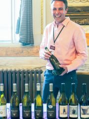 Tertius Boshoff of Stellenrust shows off multiple Chenins in London