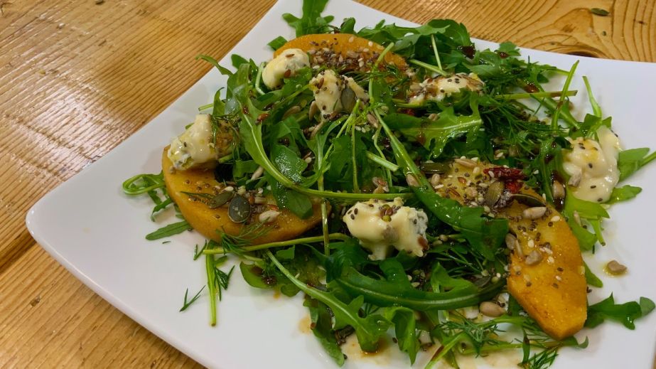 Quince and gorgonzola salad