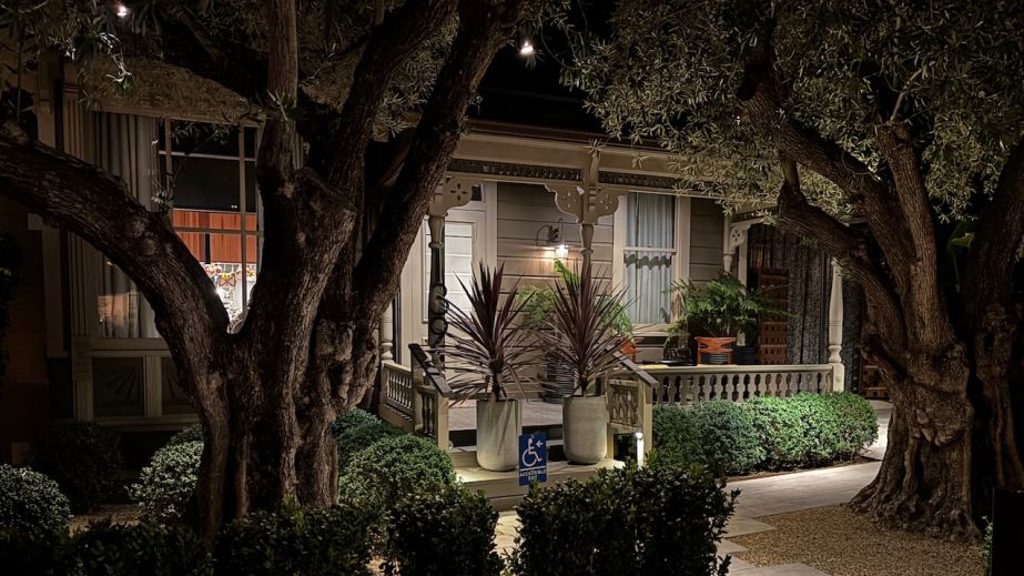 Enclos exterior in Sonoma