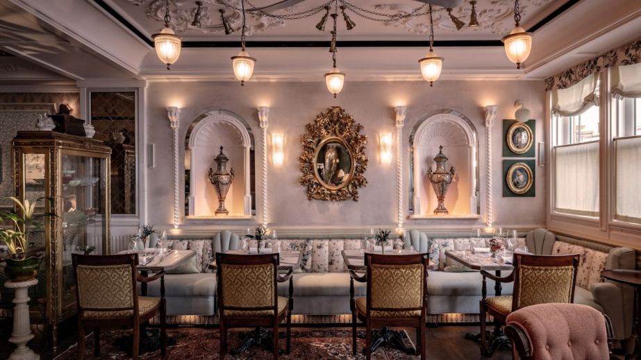 Lilibet's raw fish bar