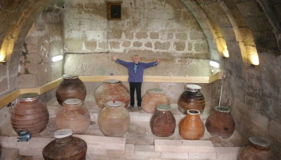 WWC21 Ceviker U - Photo 6_Udo Hirsch in his cellar at the winery