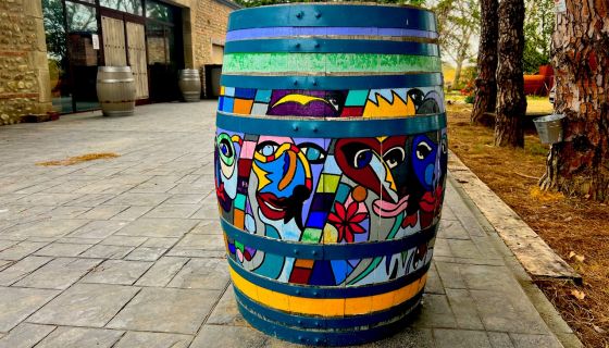 Ch de l'Ou painted barrel