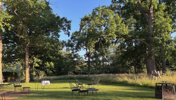 Outside apero setting at Troisgros