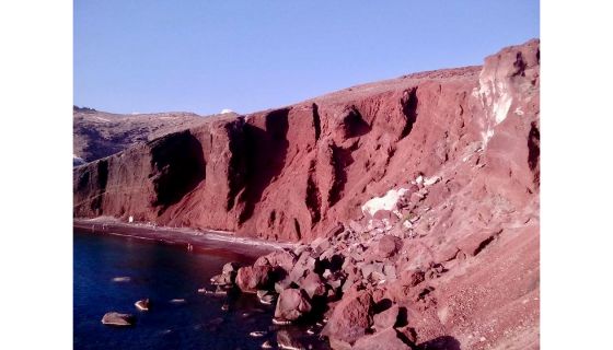 photo by the author of Santorini's red beach