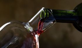 red wine poured into Jancis Robinson Richard Brendon old wine decanter