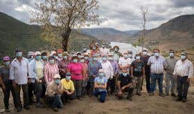 Symington 2020 picking crew in the Douro valley with masks