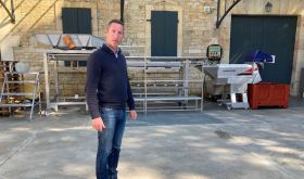 Jean Lupatelli at de Vogue