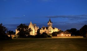 Schloss Grafenegg at night at the 2025 OTW Single Vineyard Summit