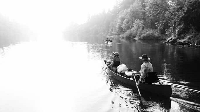 Illahe - canoeing wine to Portland