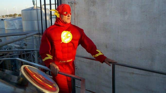 Barry Gnekow as Flash Gordon