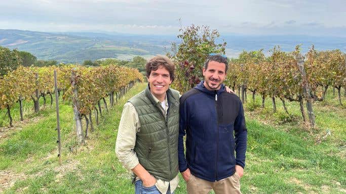 Ugo Fabbri and Sebastian Nasello in the vineyard at Bakkanali