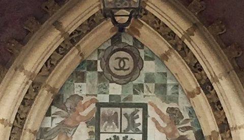 Ch de Crémat's interlocking Cs logo in Bellet near Nice