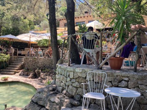 Es Geux and its pool