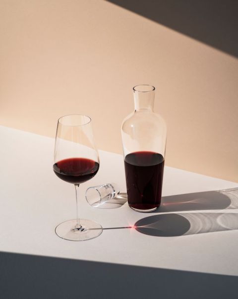 mature wine decanter