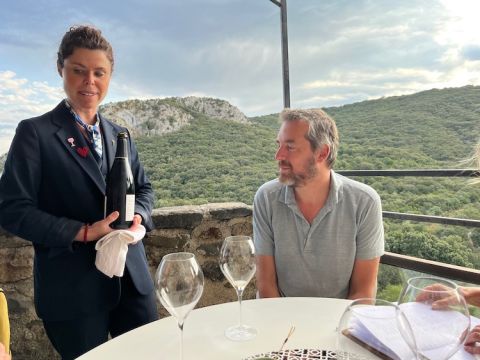 Aponem view and champagne