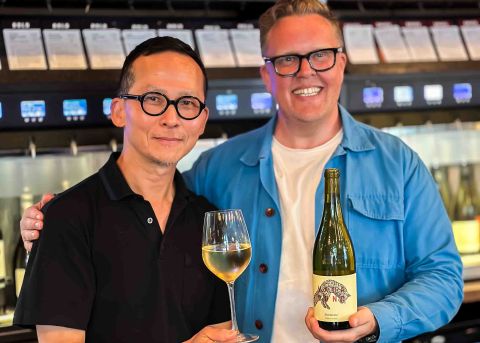 Olly Smith (r) and author Will Wong