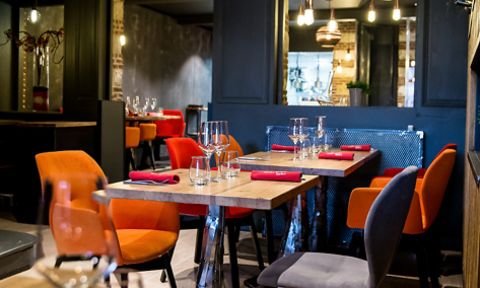 Rouge Barre interior