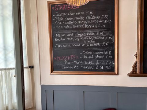 Les 2 Garcons blackboard starters