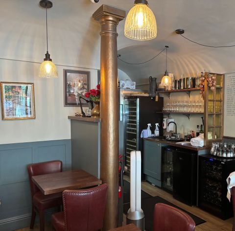 Les 2 Garcons gold pillar