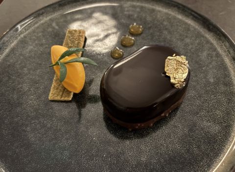 chocolate with vinegar gel