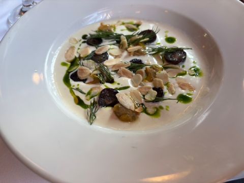 French House ajo blanco