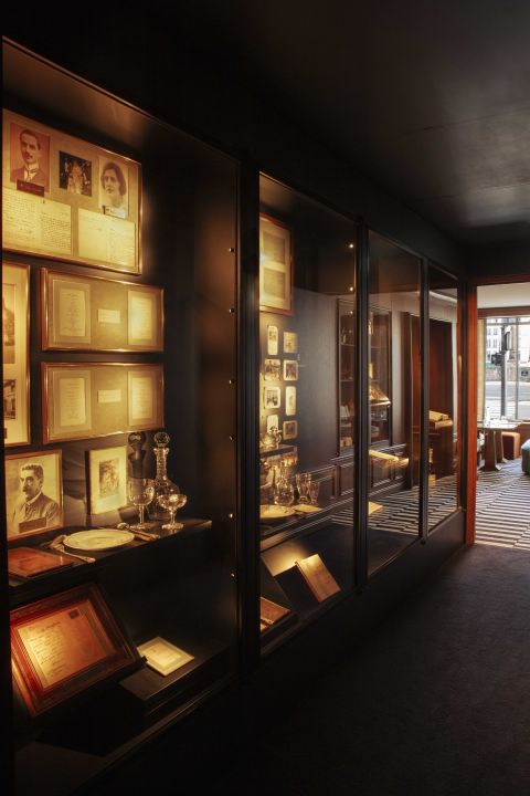 Couloir des autographes at the Tour d'Argent