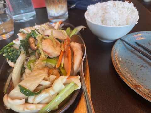 sizzling Viet seafood